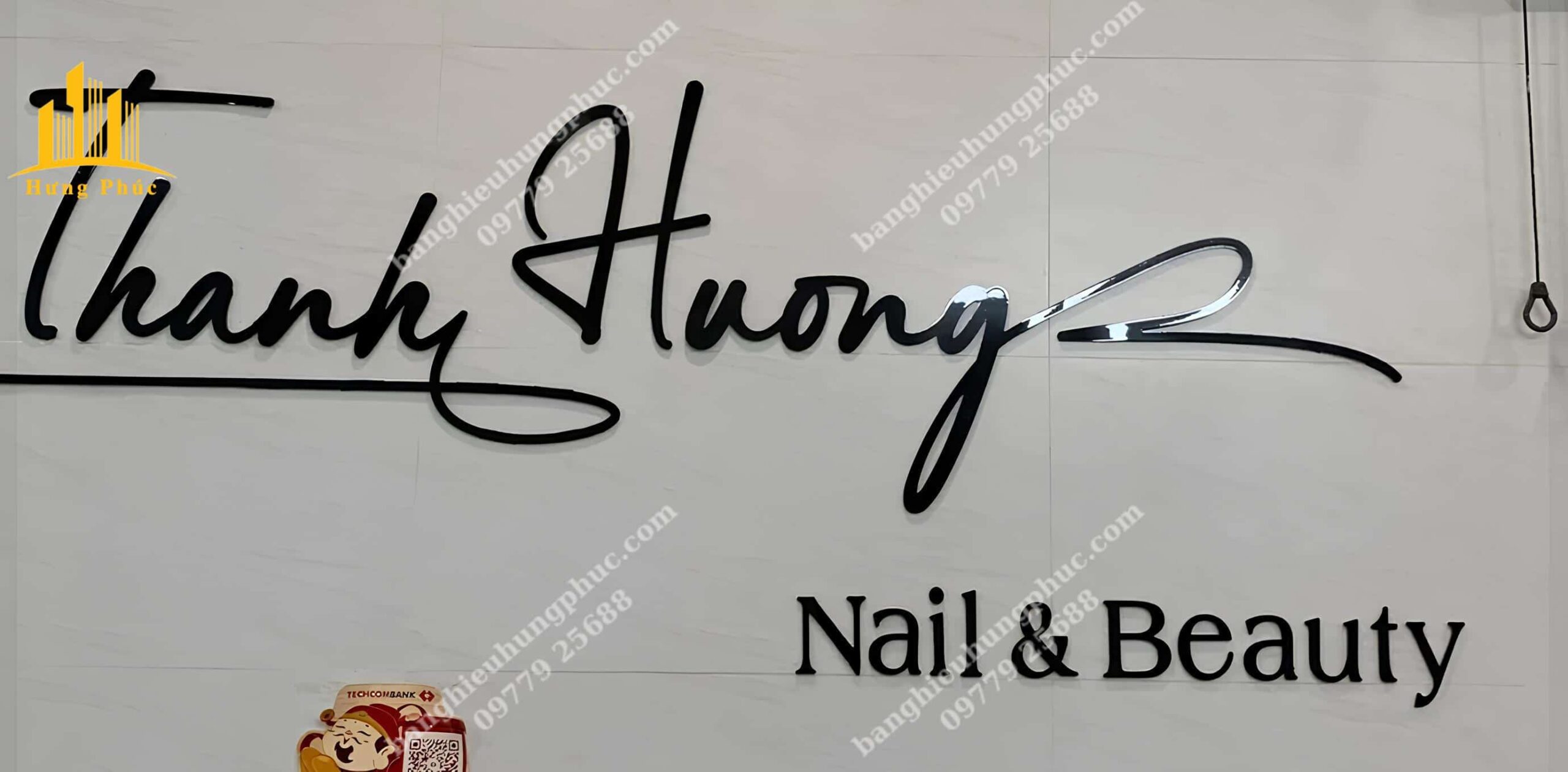 chữ nổi mica dán tường