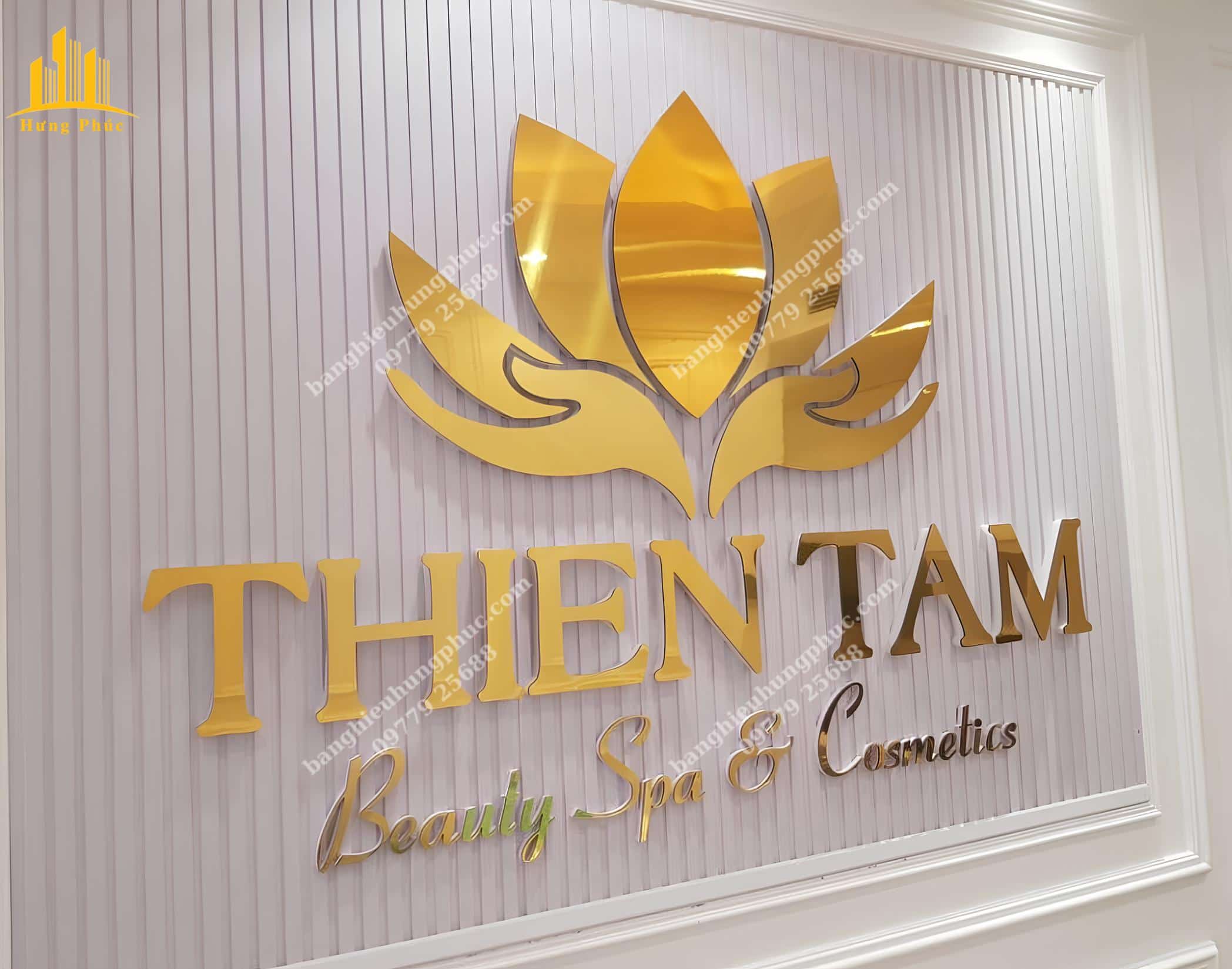 Chữ nổi mica dán tường