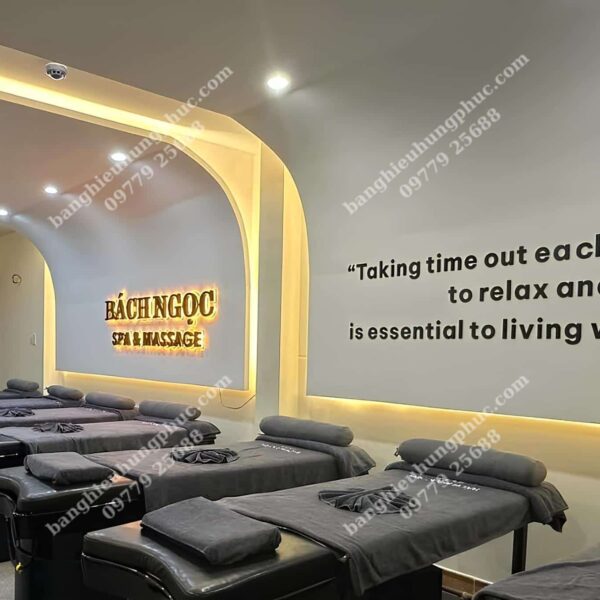 chữ mica dán tường