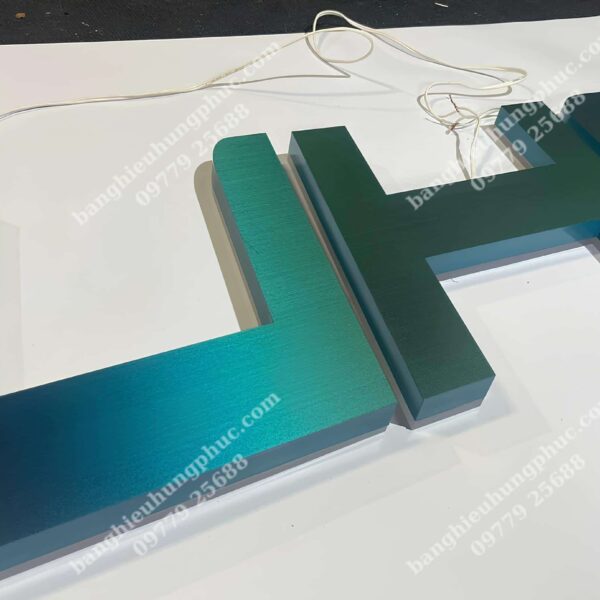 làm chữ nổi inox