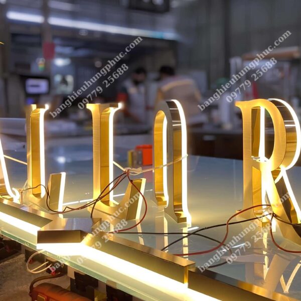 làm chữ nổi inox