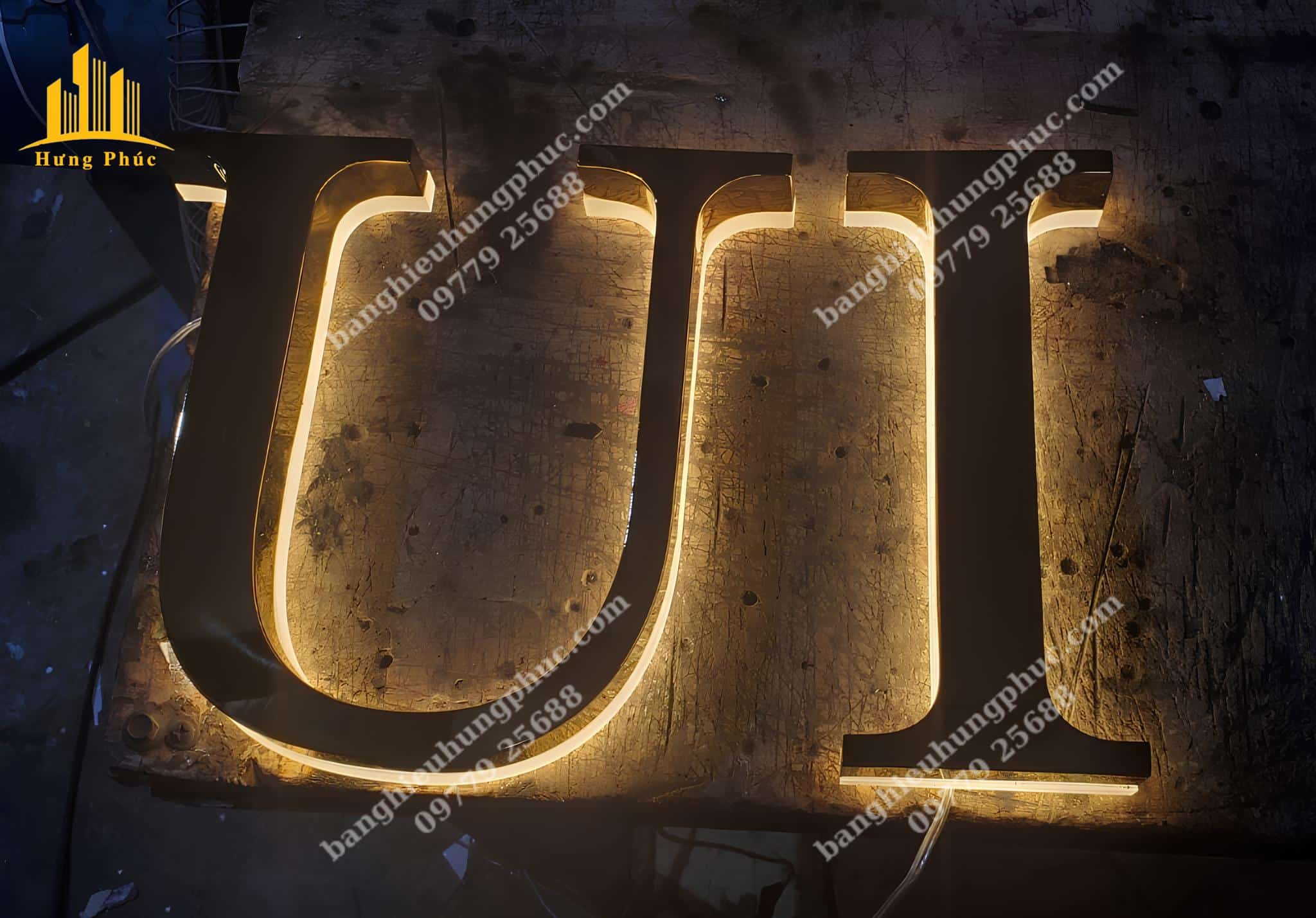 làm chữ nổi inox làm chữ nổi inox
