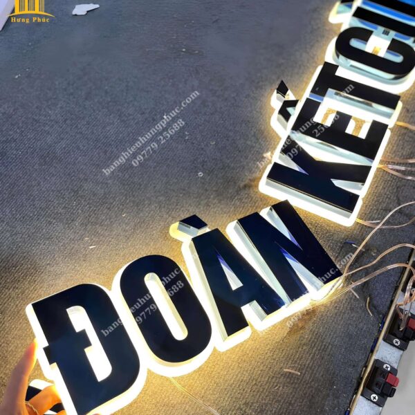 làm chữ nổi inox