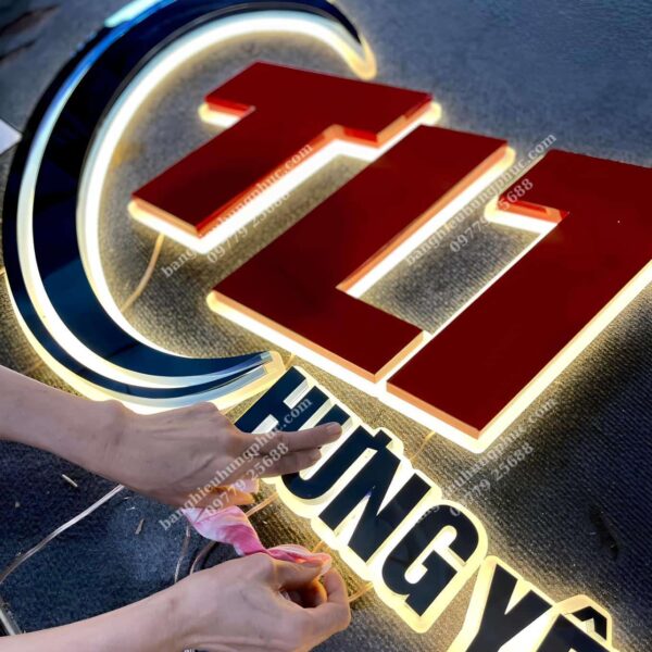 làm chữ nổi inox