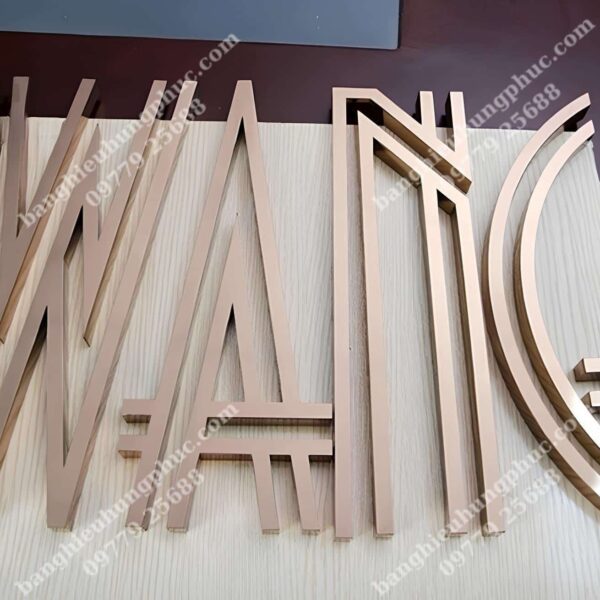 chữ quảng cáo bằng đồng