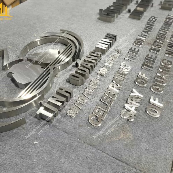 gia công chữ inox