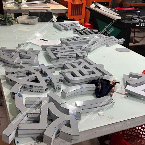 gia công chữ inox