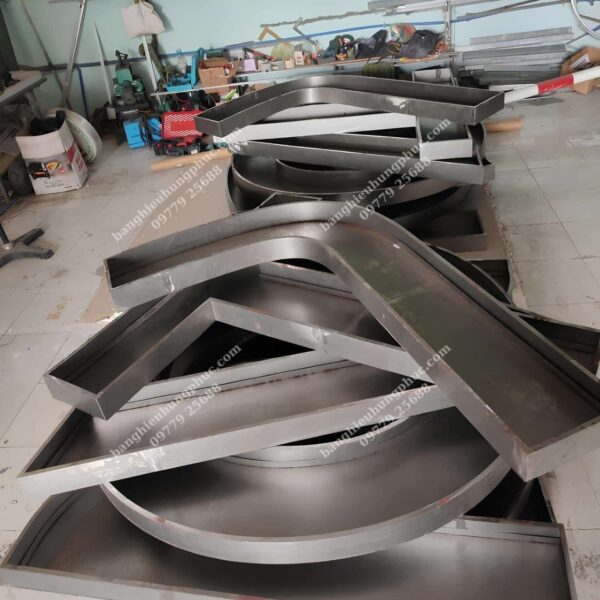 gia công chữ inox