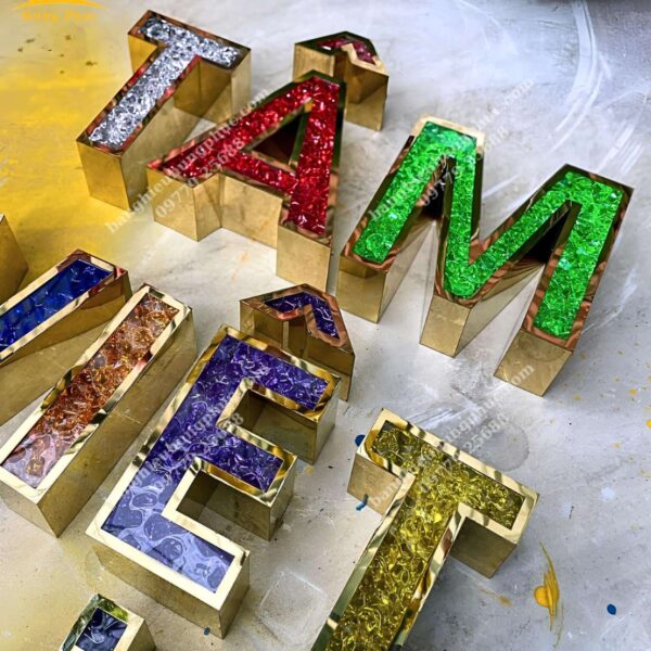 gia công chữ nổi inox vàng