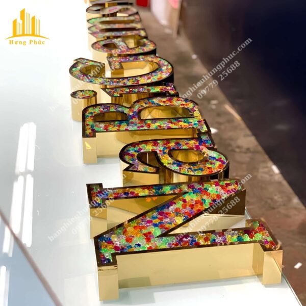 gia công chữ nổi inox vàng