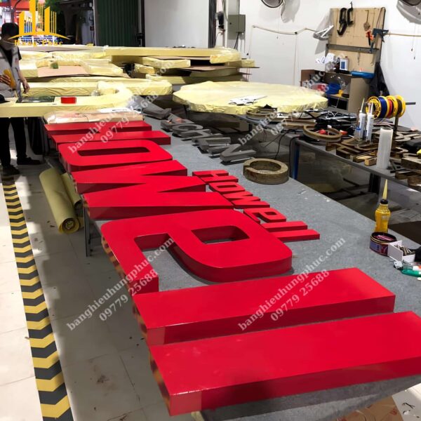 gia công chữ nổi inox
