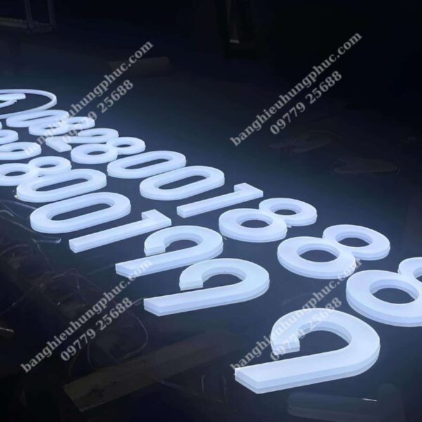 gia công chữ nổi inox