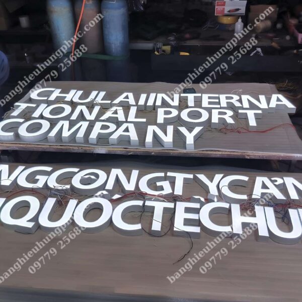 gia công chữ nổi inox vàng