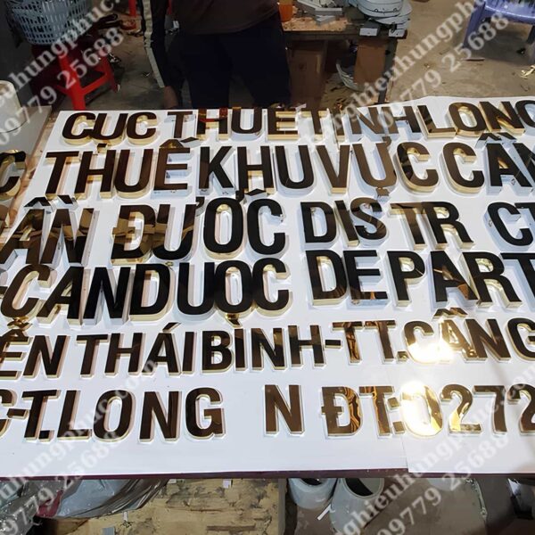 gia công chữ nổi inox vàng