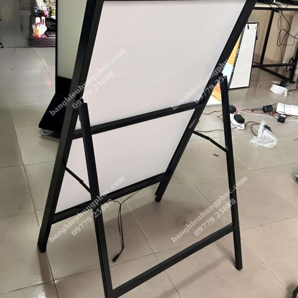 bảng hiệu hộp đèn đứng