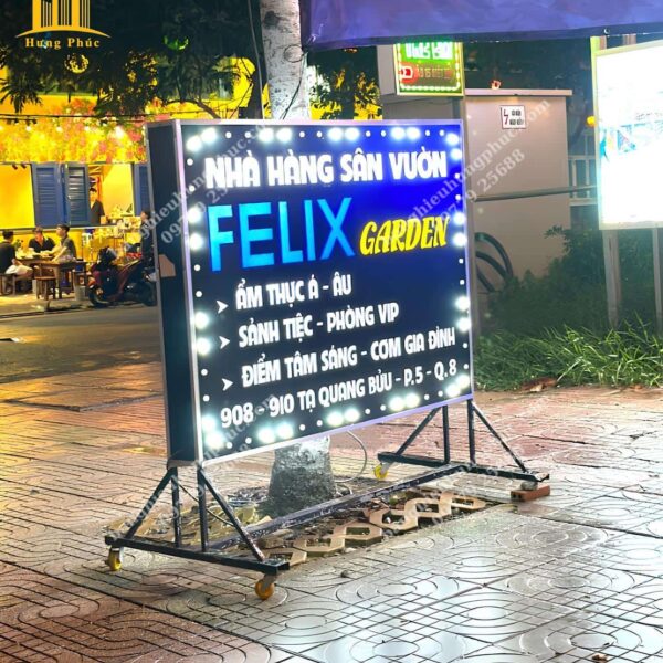 bảng hiệu hộp đèn đứng