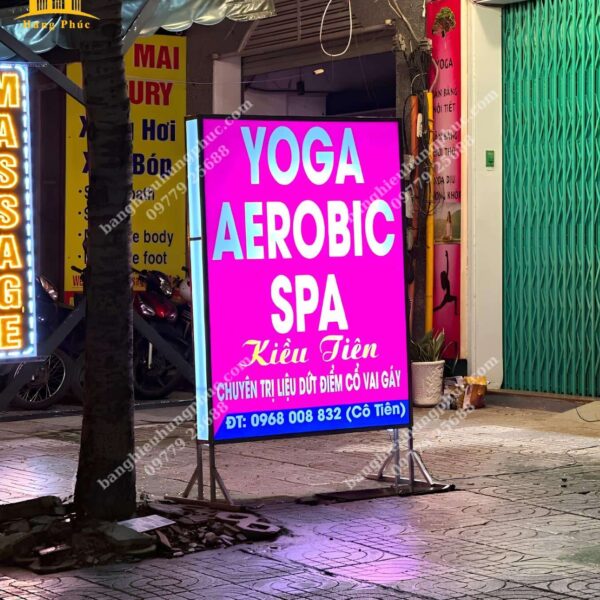 bảng hiệu hộp đèn đứng