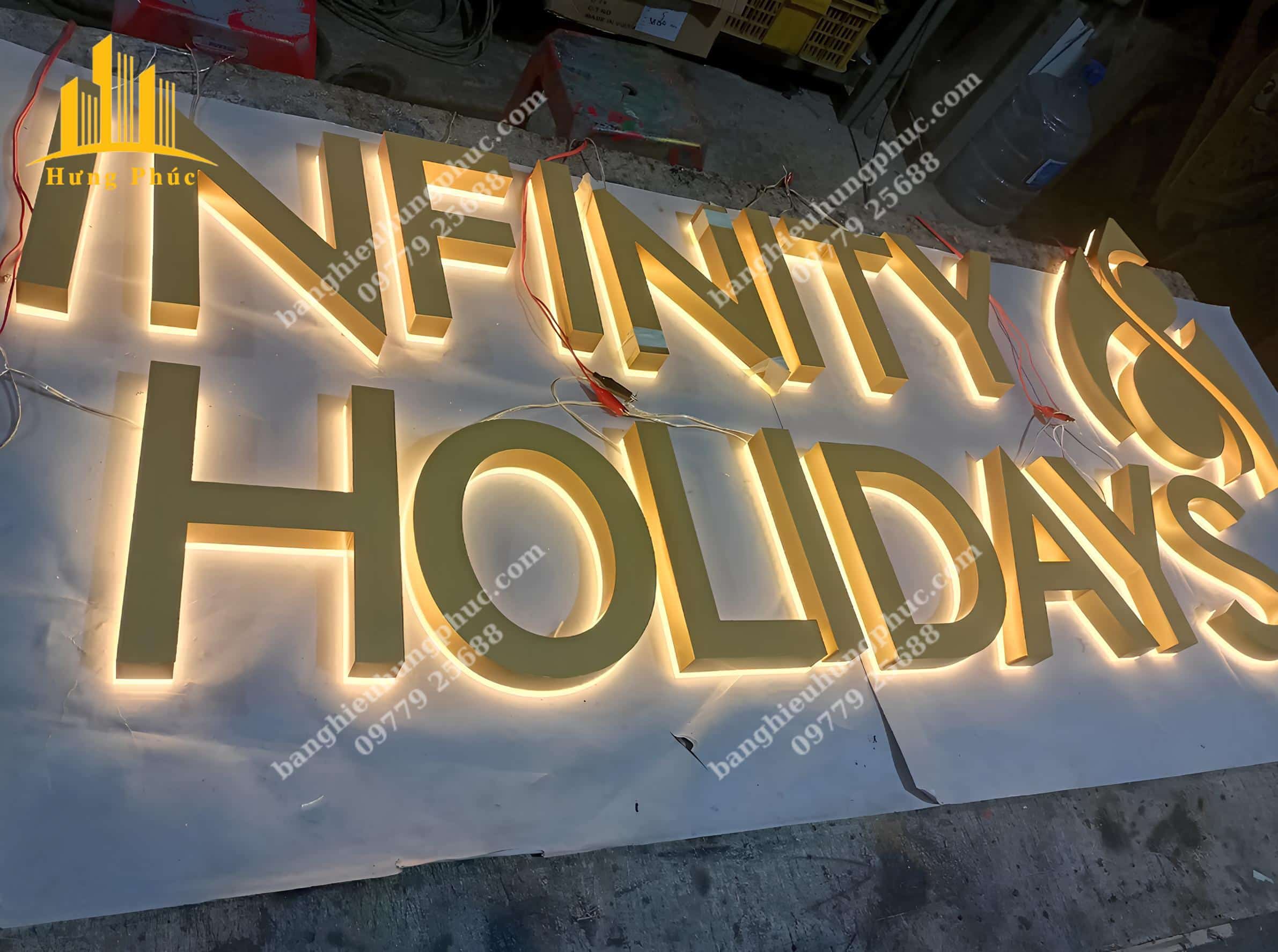 làm bảng hiệu alu