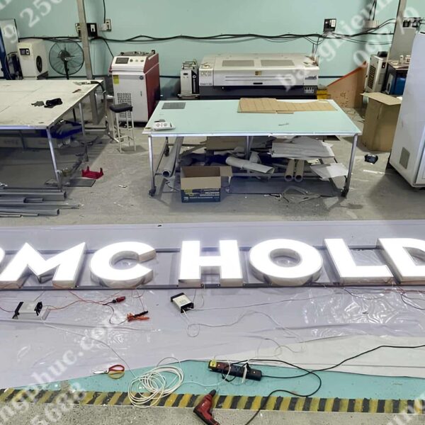 chữ nổi quảng cáo