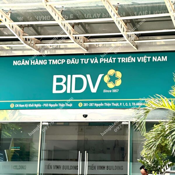 bạt quảng cáo