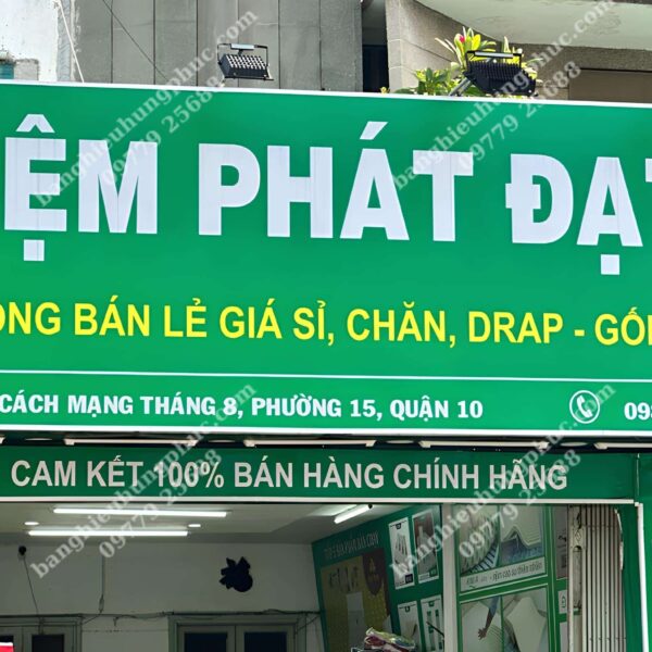 bạt quảng cáo