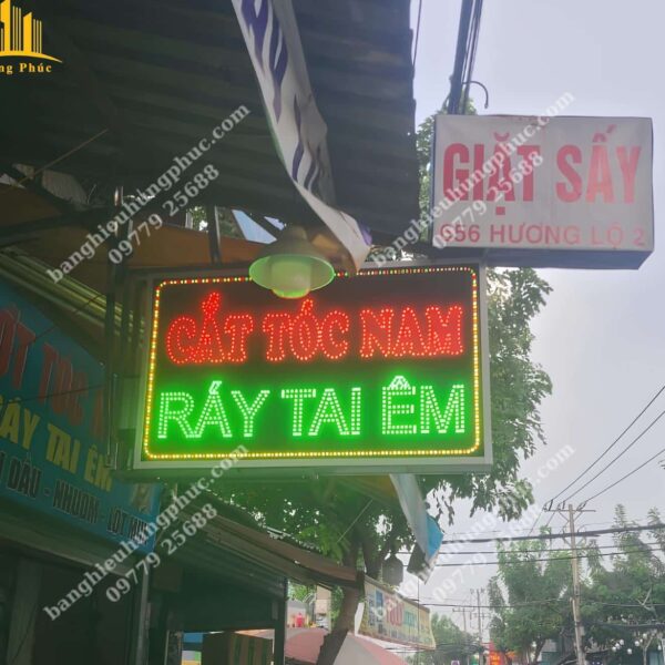 biển vẫy quảng cáo