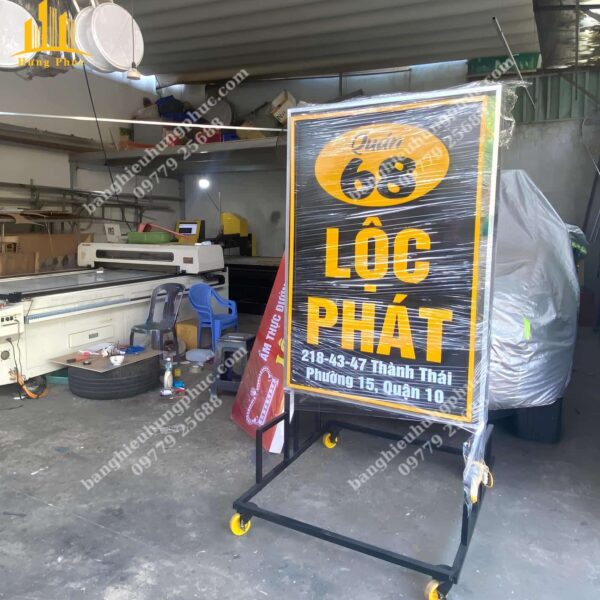 biển vẫy nhà hàng