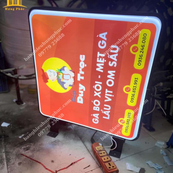 biển vẫy nhà hàng