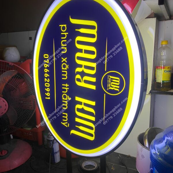 biển vẫy phun xăm thẩm mỹ