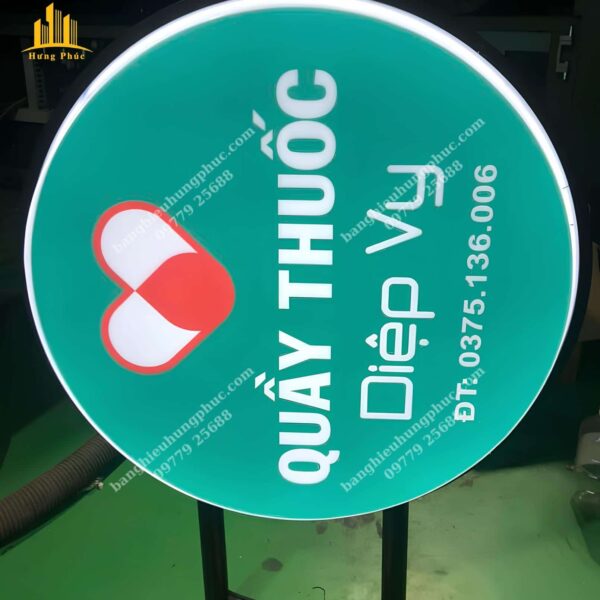 mẫu biển vẫy quầy thuốc