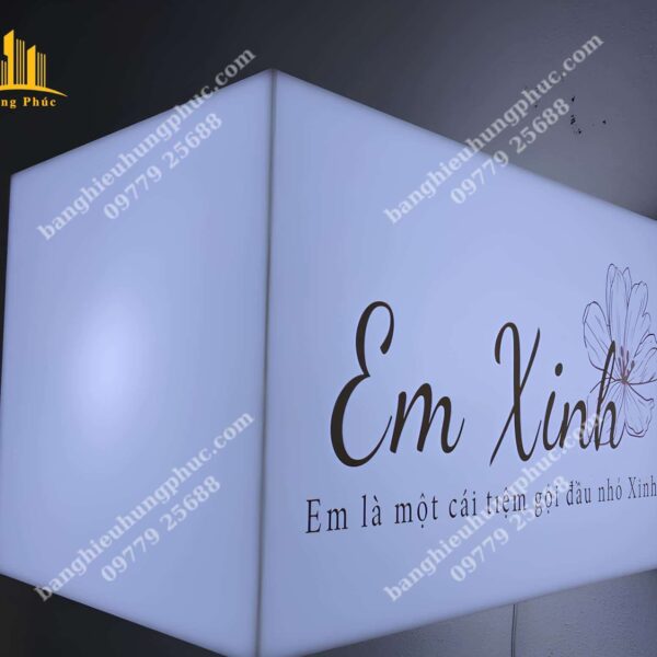 biển vẫy shop quần áo