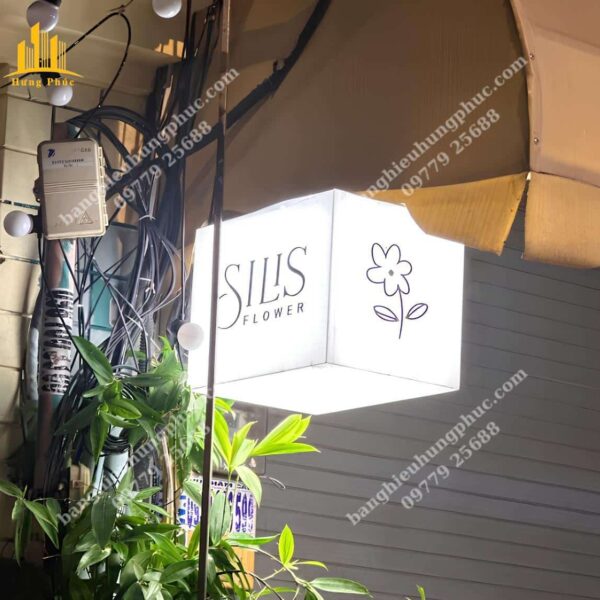 biển vẫy shop quần áo