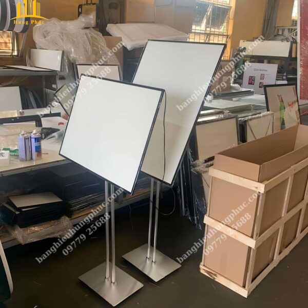 biển vẫy shop quần áo