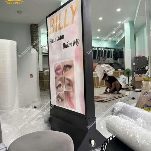 biển vẫy shop quần áo