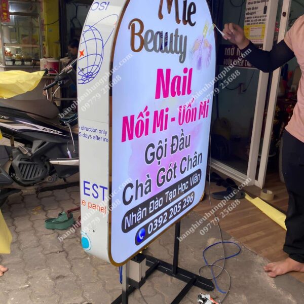 biển vẫy nail