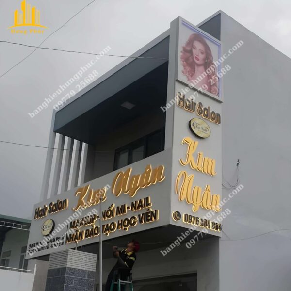 biển vẫy cắt tóc nam