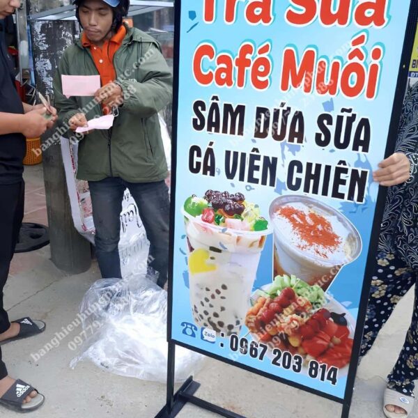 biển vẫy trà sữa