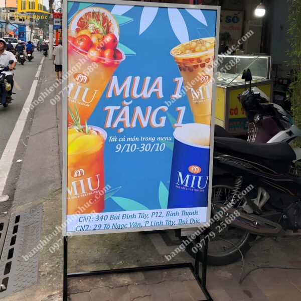 biển vẫy trà sữa