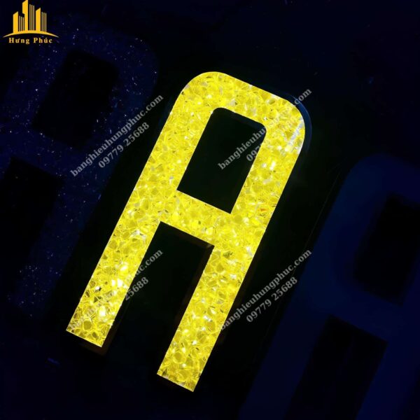 bảng hiệu chữ nổi mica led