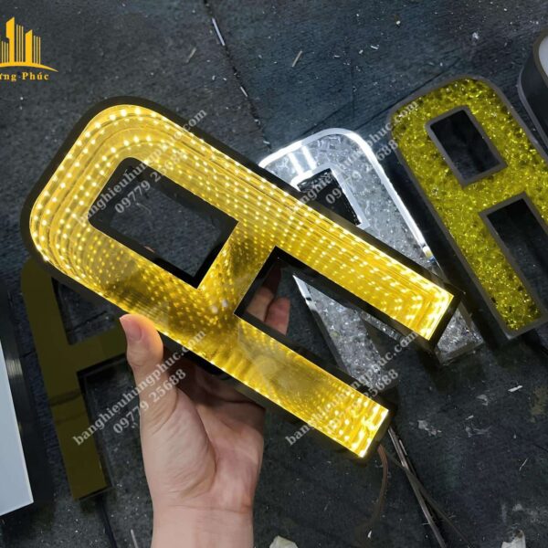 chữ nổi đèn led