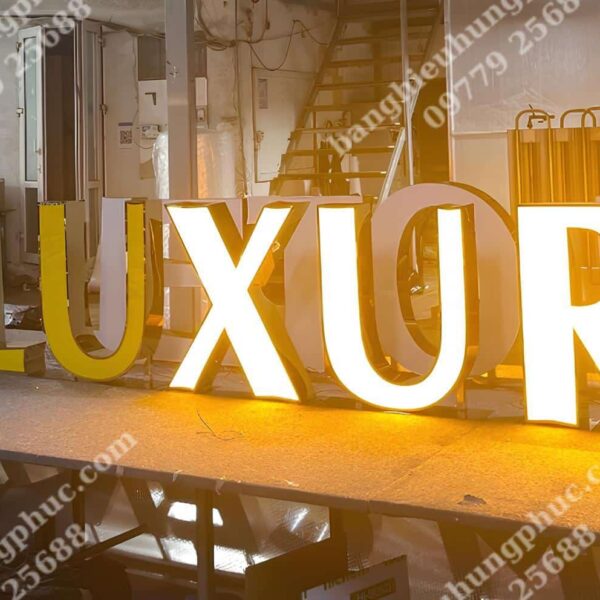 biển quảng cáo chữ nổi đèn led