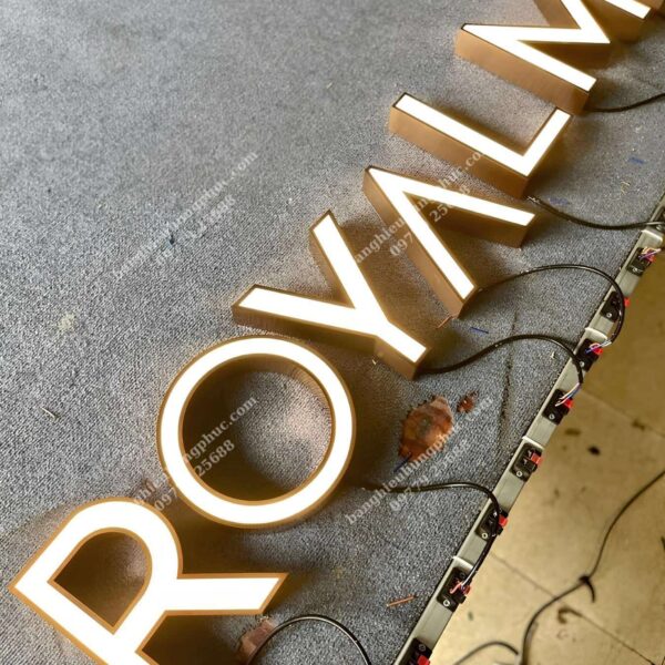 chữ mica sáng đèn