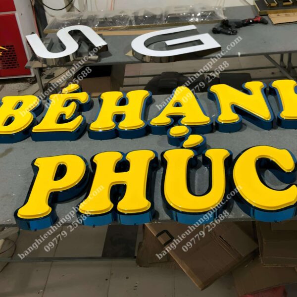 chữ nổi mica đèn led