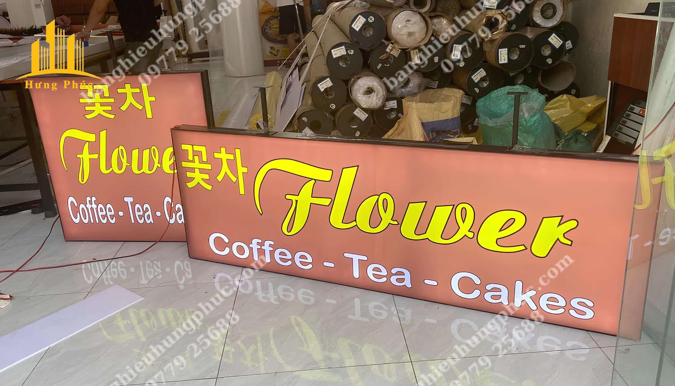 Hộp đèn bạt nhét cạnh