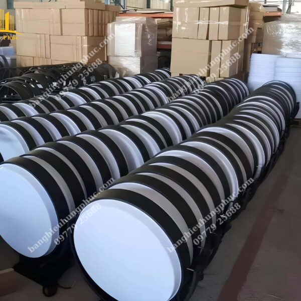 hộp đèn hút nổi