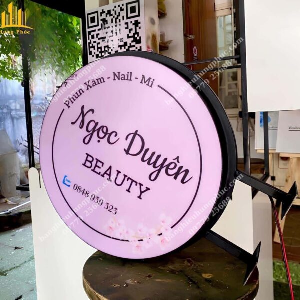 hộp đèn hút nổi