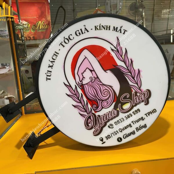 hộp đèn hút nổi