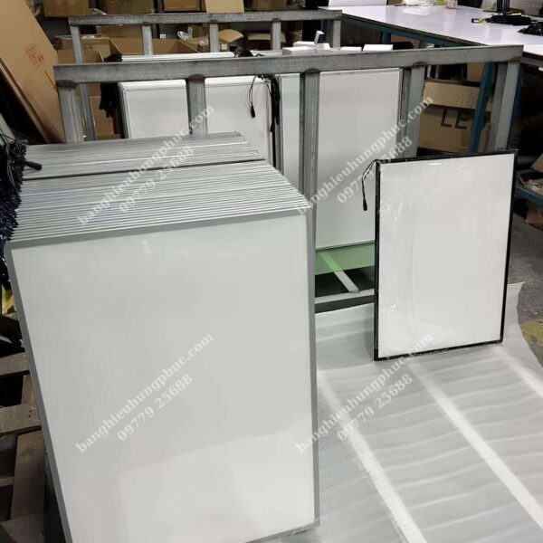 hộp đèn siêu mỏng nắp bật