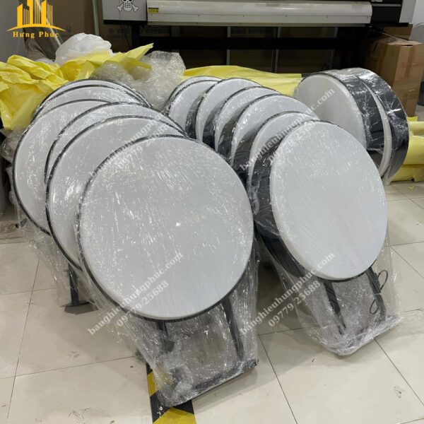 hộp đèn tròn hút nổi