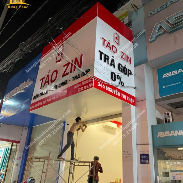 Bàn giao cửa hàng điện thoại